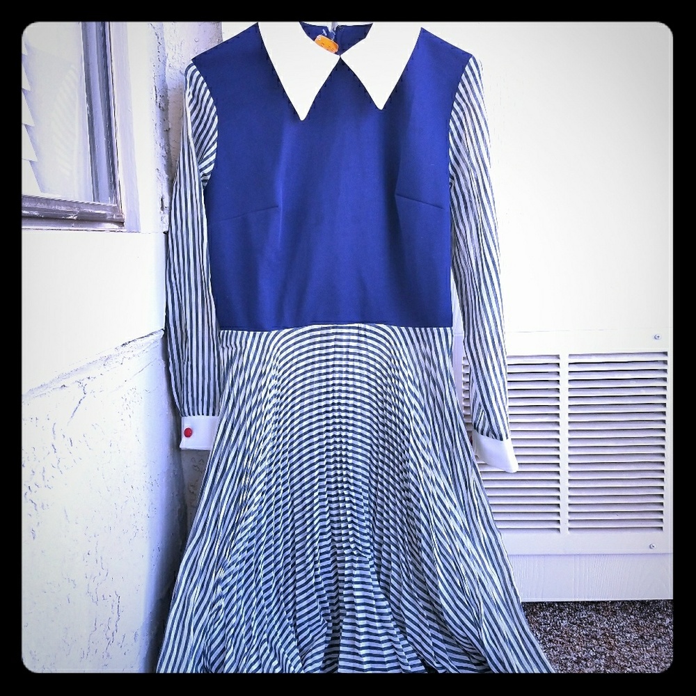 Women's vintage 70s blue and white collared dress